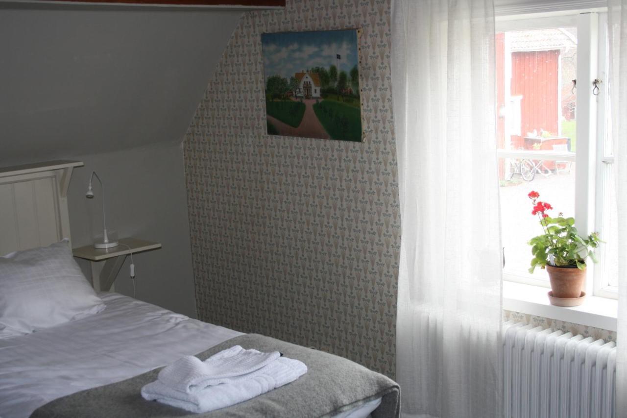 Ladugardens Pub & Sal Appartement Enhorna Buitenkant foto