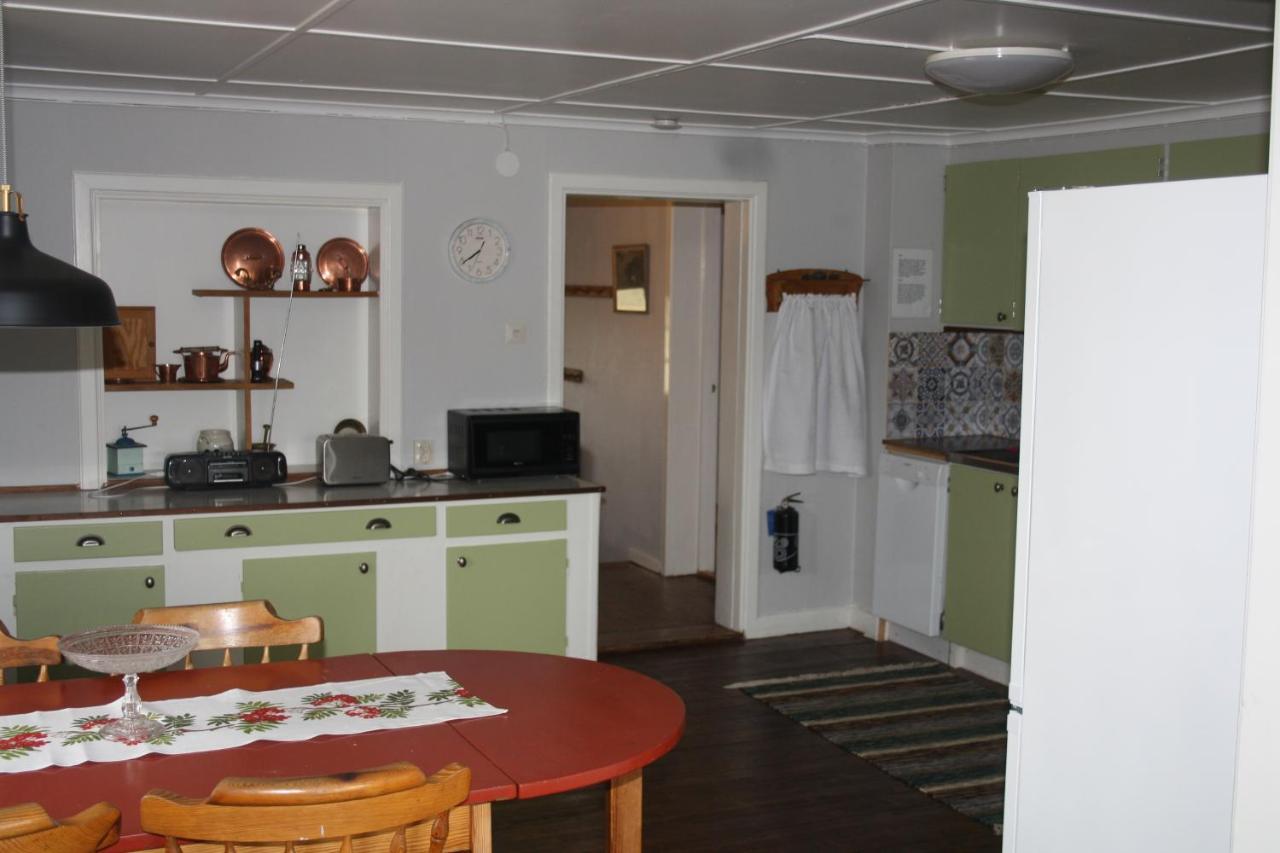 Ladugardens Pub & Sal Appartement Enhorna Buitenkant foto